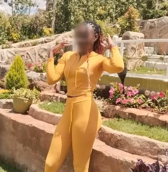 Amber, 26