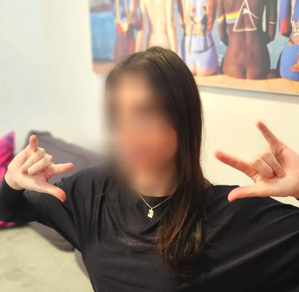 Daisy, 27