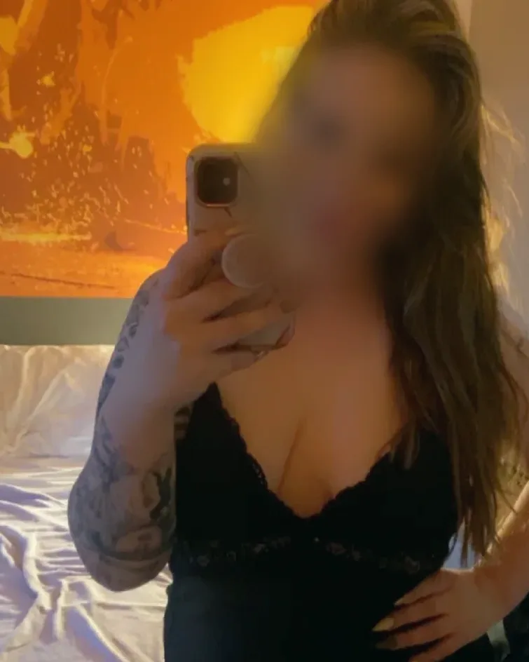 Danielle, 29