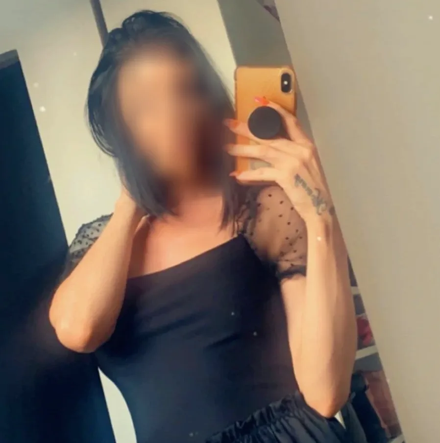 Isabelle, 31