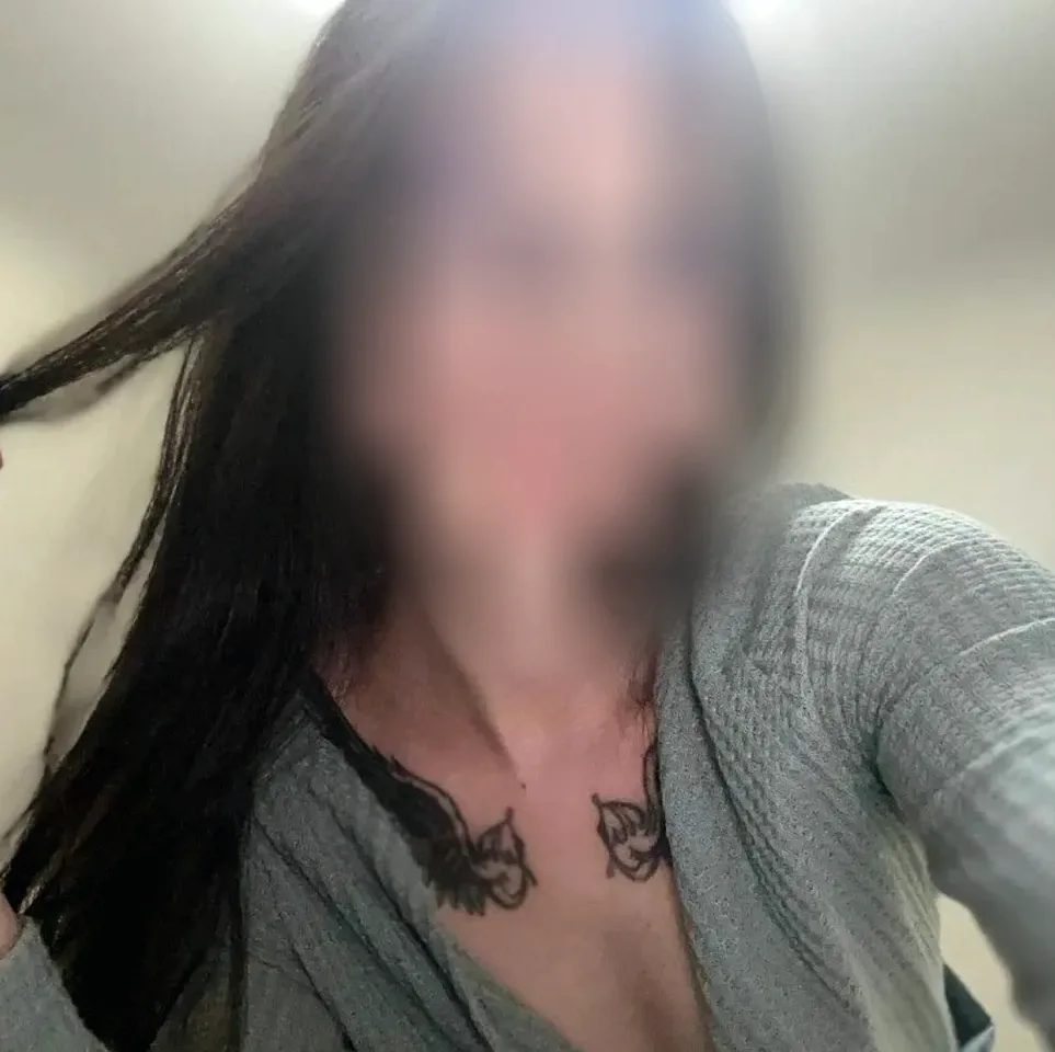 Lara, 19