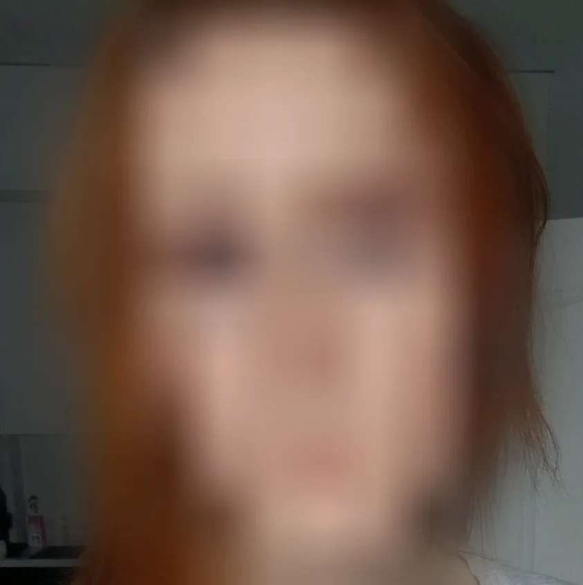 Toni, 22